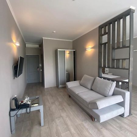 Pallada Hotel Ternopil Buitenkant foto