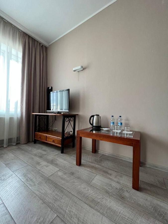 Pallada Hotel Ternopil Buitenkant foto