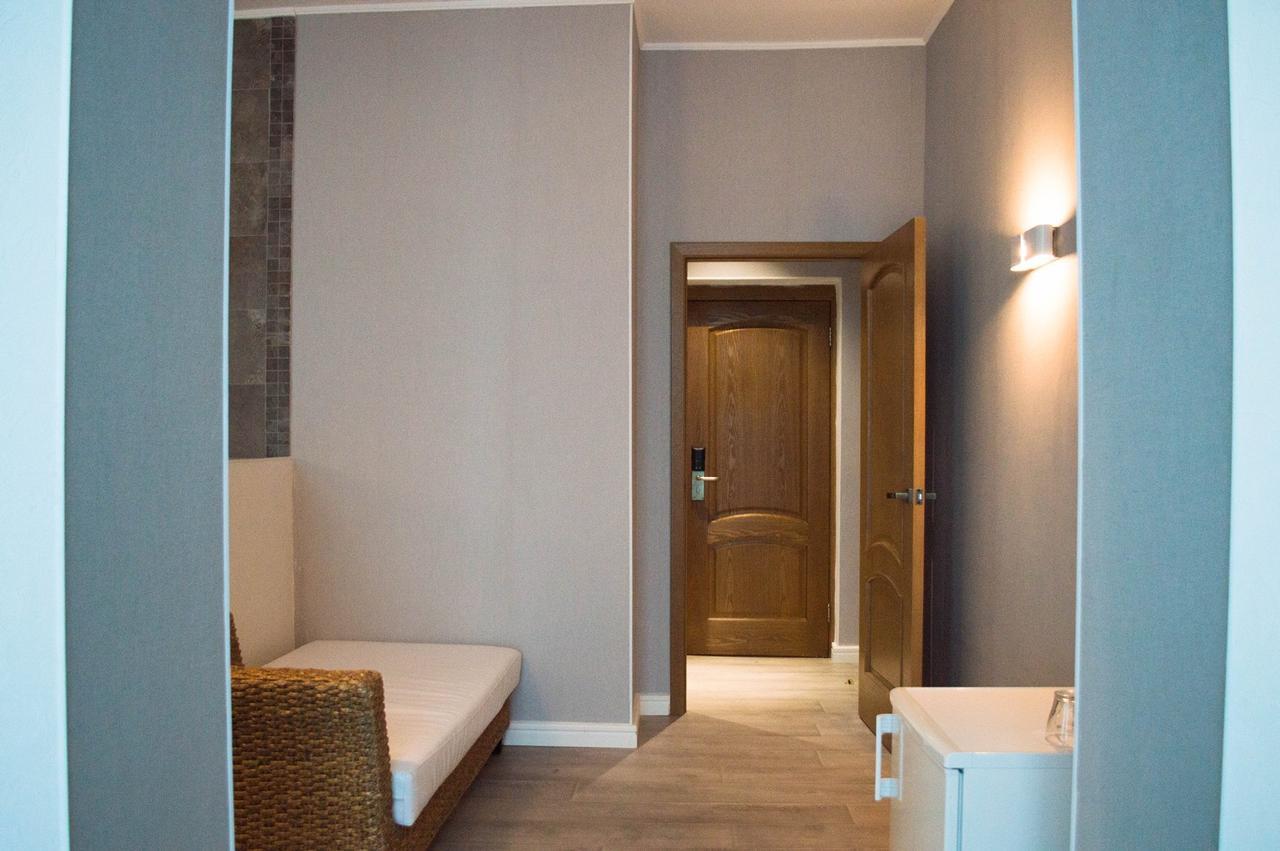 Pallada Hotel Ternopil Buitenkant foto